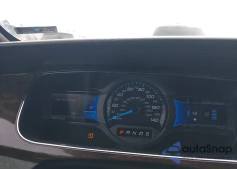 2013 Ford Taurus Limited z USA, uszkodzony, nr VIN 1FAHP2F8XDG134427